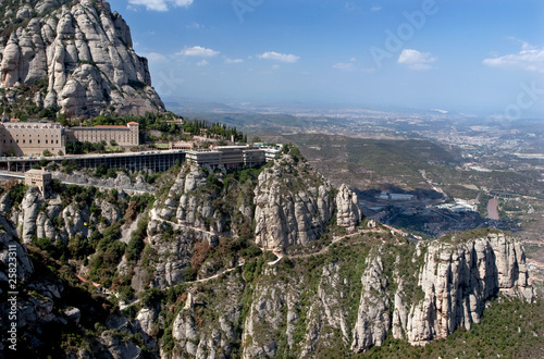Plakat na papierze fotorealistycznym Szczyt górski klasztor montserrat w hiszpanii