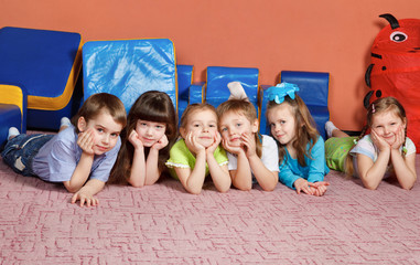 Wall Mural - Kids on the floor