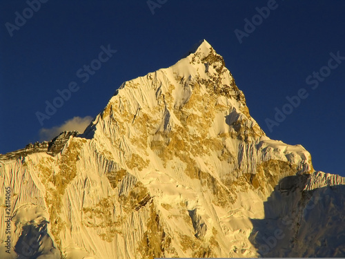 Naklejka samoprzylepna Nuptse obok mt everest w himalaya, nepal.