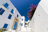 Fototapeta Uliczki - Arabic style building, white with blue
