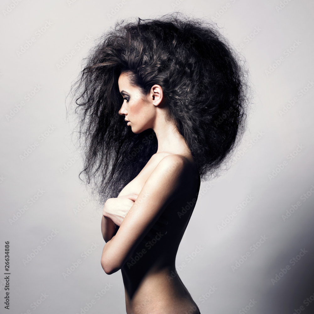 Beautiful woman with magnificent hair - obrazy, fototapety, plakaty 