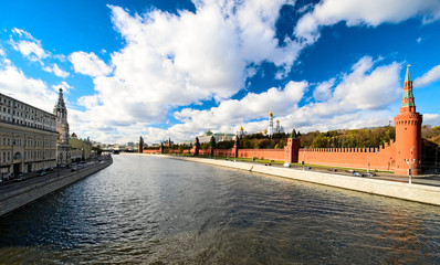 Wall Mural - Moskva river and Kremlin view in Moscow, Russia