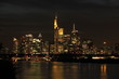 Skyline von Frankfurt bei Nacht