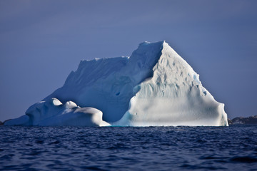 Canvas Print - Antarctic iceberg