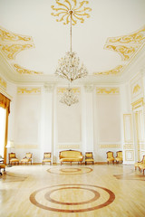 Images of the beautiful interior of the palace.