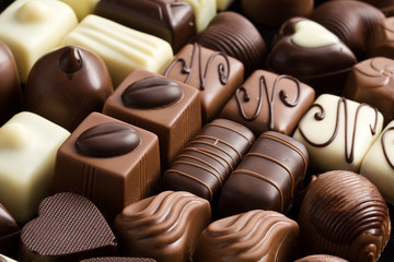 Poster - various chocolate pralines