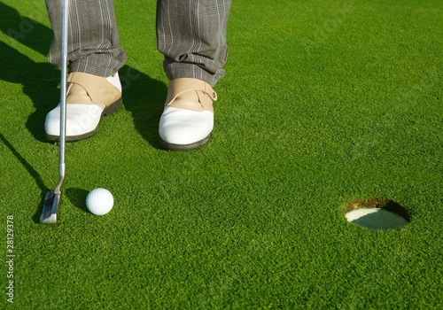 Board z aluminiowym obramowaniem Golfowy zielony dziura kursowego mężczyzna kładzenia krótka piłka