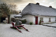 Traditional Irish Cottage At Winter Time - Adare Co. Limerick