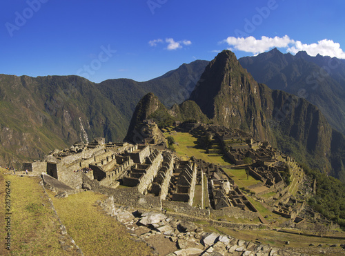 Board z aluminiowym obramowaniem Machu picchu panorama w miękkim porannym słońcu