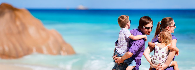 Wall Mural - Panoramic photo of family on vacation