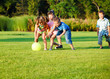 © 2xSamara.com - Kids catching the ball