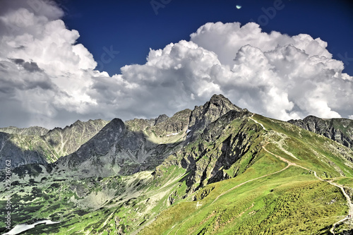 Board z aluminiowym obramowaniem Piękna góra w europie - Tatry. 