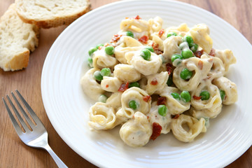 Wall Mural - Tortellini with Prosciutto and Peas