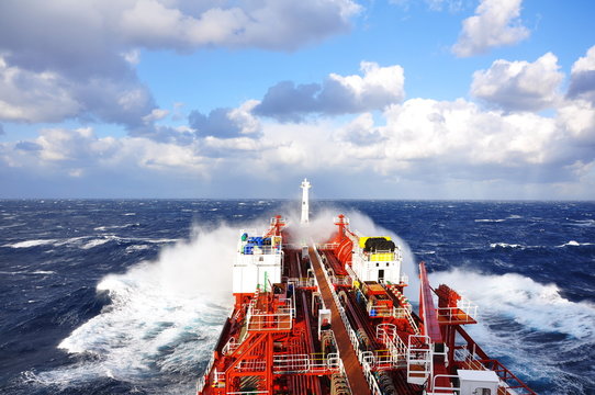 Fototapete - chemical tanker at sea