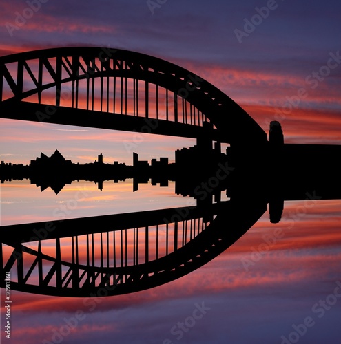 Obraz na płótnie canvas trzyczęściowy "tryptyk" Sydney Harbour Bridge i panoramę o zachodzie słońca ilustracji