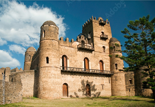 Obraz na płótnie canvas Gonder gondar etiopia królewski zamek króla etiopii