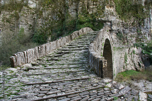 kamienny-most-w-zagori