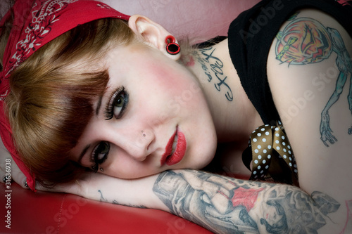 Board z aluminiowym obramowaniem Strzał głową modelu rockabilly