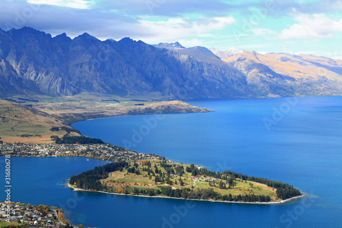 Board z aluminiowym obramowaniem Zbliżenie z Queenstown Nowej Zelandii
