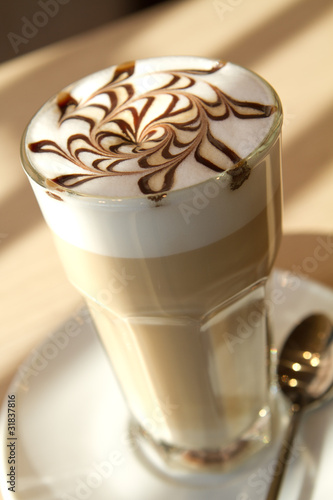 Naklejka - mata magnetyczna na lodówkę cafe latte in restoran
