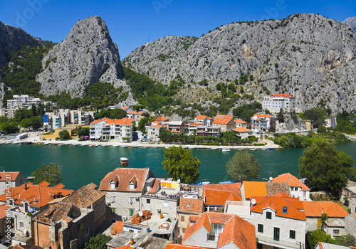 Plakat na papierze fotorealistycznym Miasto omis w chorwacji