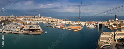 Plakat na papierze fotorealistycznym Stary port w Barcelonie i panorama portu
