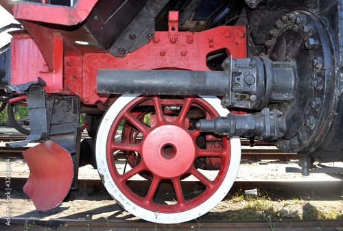 Obraz w ramie old locomotive red wheel