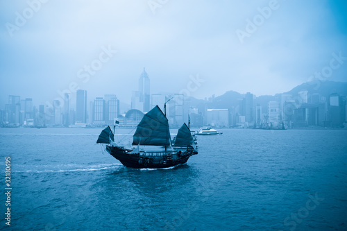Fotografia old boat in Hong Kong