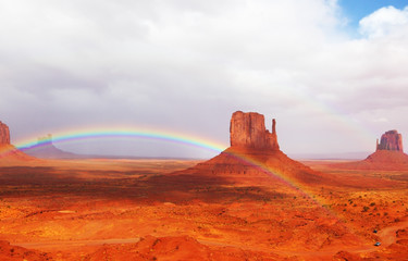 Canvas Print - Magnificent rainbow in Monuments Valley