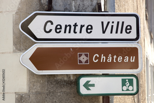 Panneau Centre Ville Chateau Stock Photo Adobe Stock Panneau Centre Ville Chateau Stock Photo Adobe Stock
