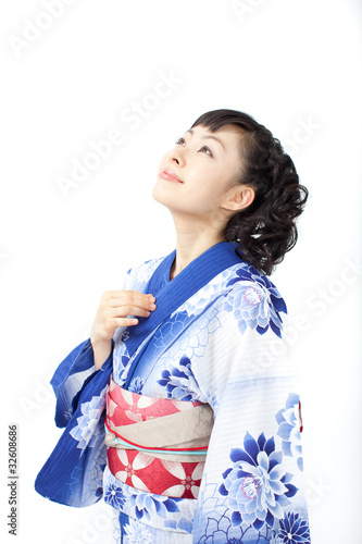 空を見上げる浴衣姿の女性 Stock Photo Adobe Stock