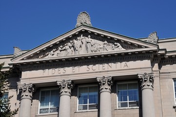 Classical architecture in colonial style, fides et scientia