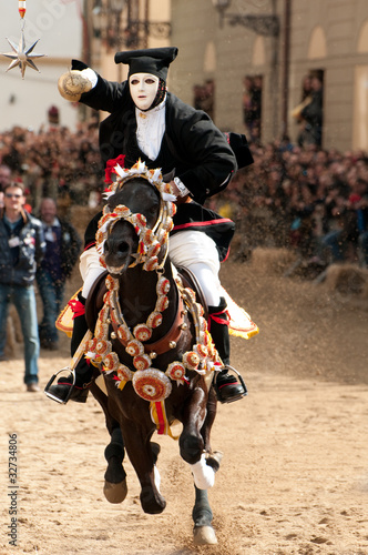 Foto  Sartiglia of Oristano, traditional carnival of Sardinia, Italy