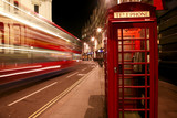 Fototapeta Londyn - Red Telephone Booth