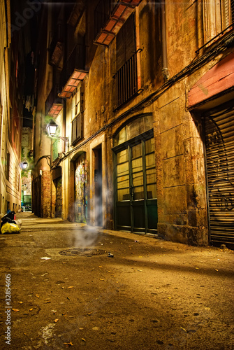 Plakat na papierze fotorealistycznym Barcelona gotycki pas w nocy