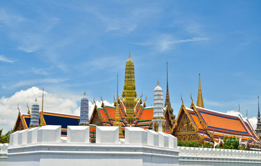 Wall Mural - Golden Buddha Temple in Grand Palace