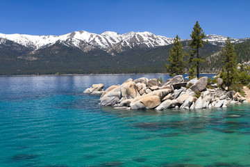 Wall Mural - Lake Tahoe with view on Sierra Nevada mountains