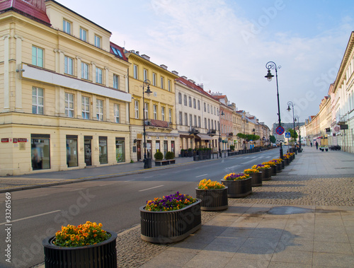 Board z aluminiowym obramowaniem Główna modna ulica (novy swiat), warszawa, polska