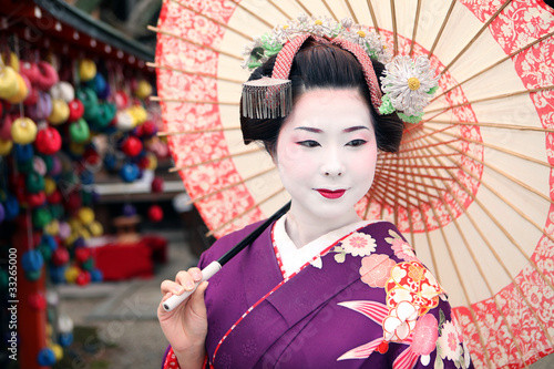 Naklejka - mata magnetyczna na lodówkę Maiko's umbrella