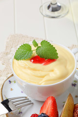 Poster - Creamy pudding and fresh fruit