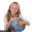 © mariesacha - fillette de 9 ans avec ballon terre