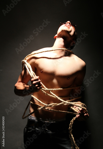 Get Fesselnnet Desktop Wallpaper Free