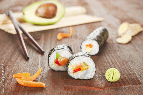 Tapeta ścienna Pyszne sushi roll.