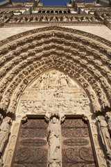 Wall Mural - Paris - main portal of Notre-Dame cathedral