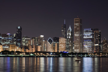 Wall Mural - Night View at Downtown Chicago and lake Michigan