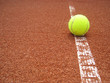Tennisplatz Linie mit Ball 1