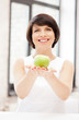© Syda Productions - lovely housewife with green apple