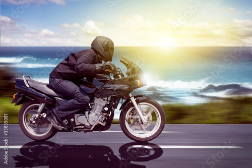 motocykl-na-drodze