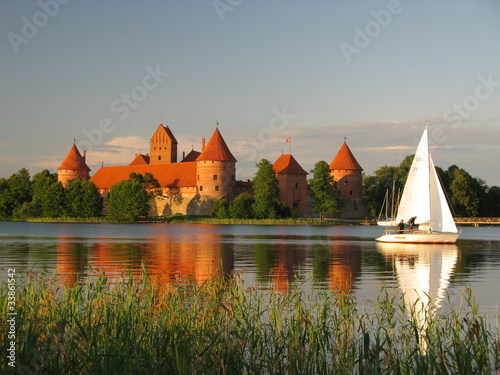 Obraz na płótnie canvas dwuczęściowy "dyptyk" Zamek trakai, litwa