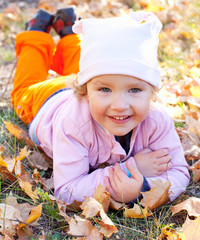 Sticker - Girl in autumn park